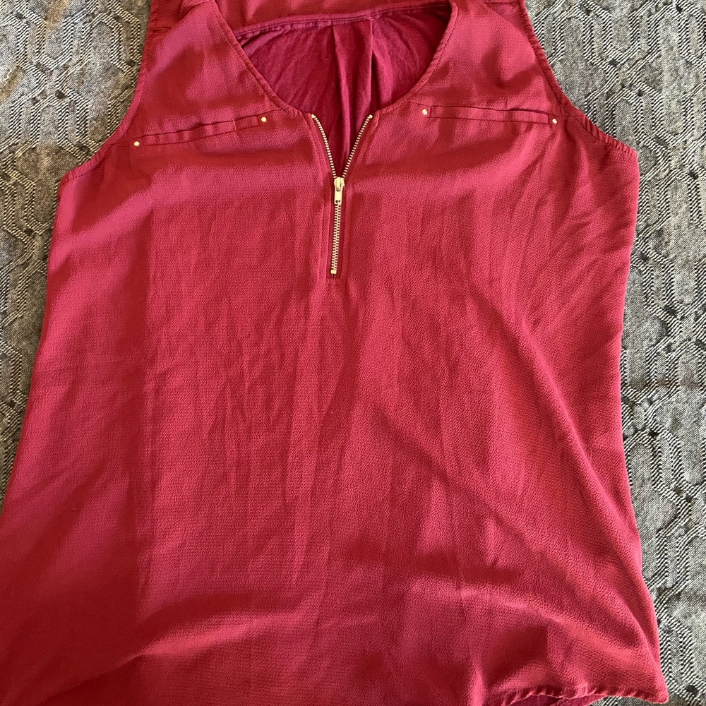Tank top.